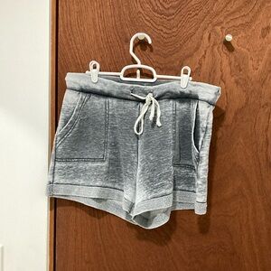 Alternative Cuffed Shorts Large in a Heather Grey